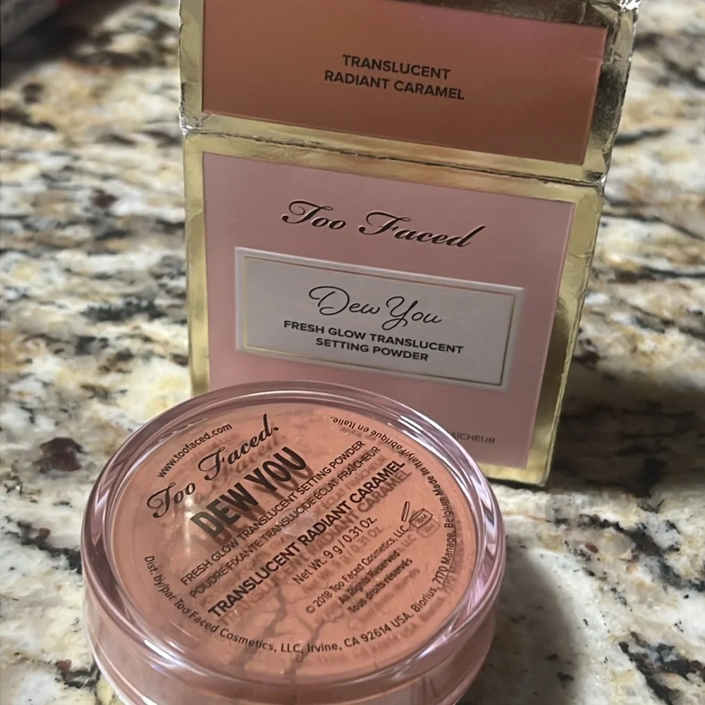 💕🌙Too Faced Dew You Radiant Caramel Setting Powder